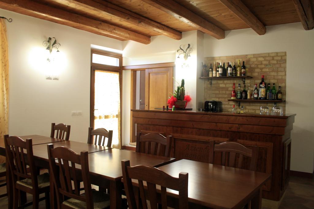 Готель Agriturismo Fara Montegiorgio Екстер'єр фото