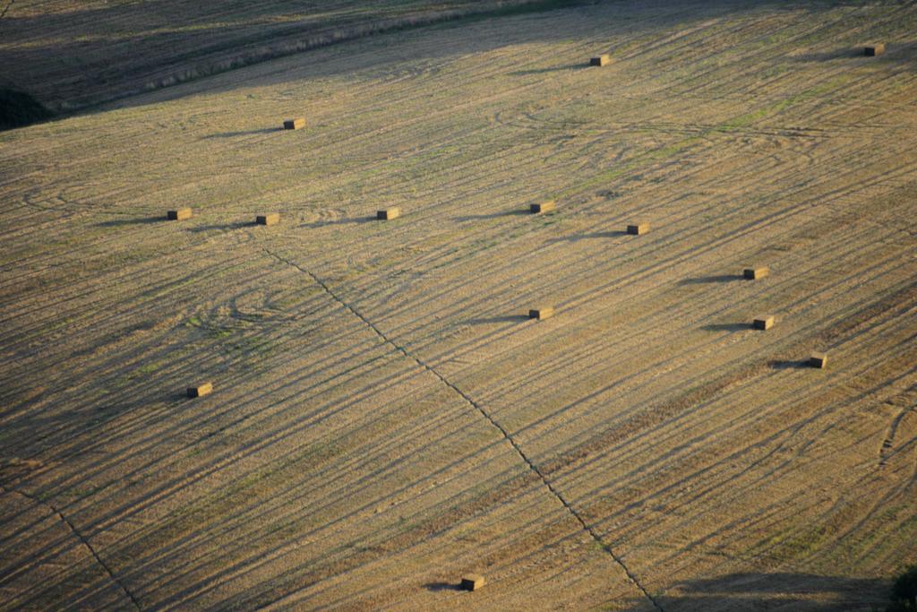 Готель Agriturismo Fara Montegiorgio Екстер'єр фото