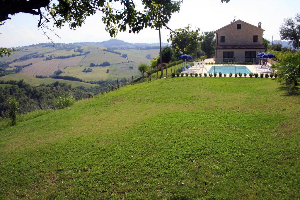 Готель Agriturismo Fara Montegiorgio Екстер'єр фото