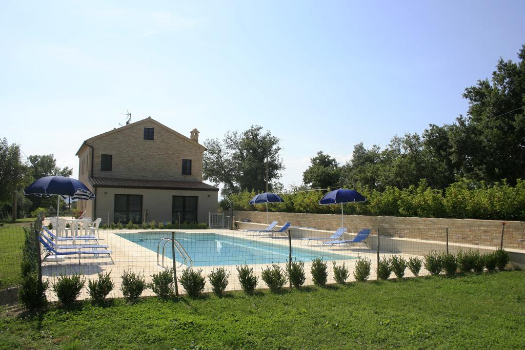 Готель Agriturismo Fara Montegiorgio Екстер'єр фото
